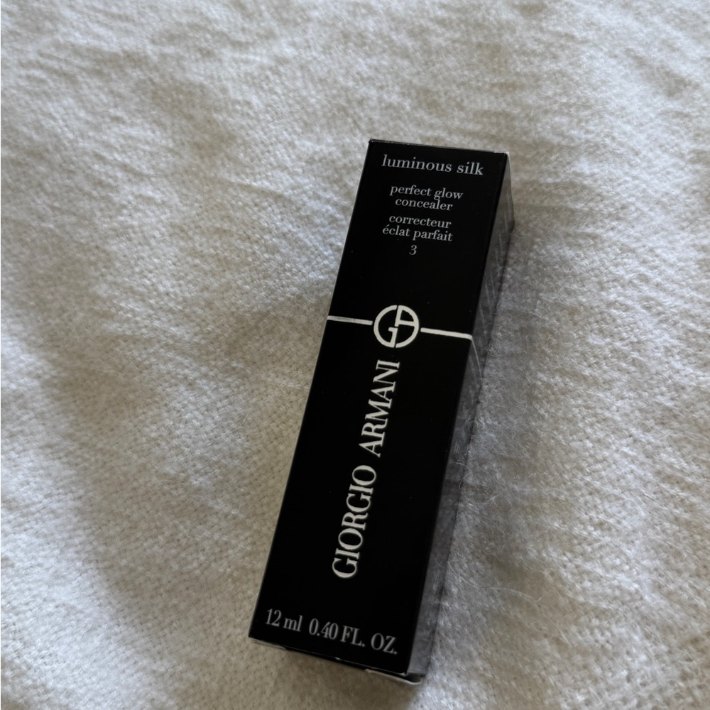 Giorgio Armani Luminous Silk Concealer